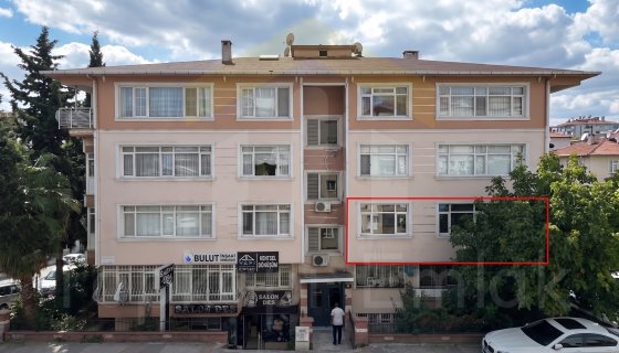 BAHÇELİEVLER ÖMÜR PLAZA ARKASI / 4+1 / 140m² / KİRALIK DAİRE